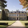 Vila lui Karl Lagerfeld, vândută la licitație pentru 4,6 mil. euro: Conacul de lângă Paris, cumpărat de o familie bogată din Dubai