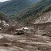 Alunecare de teren masivă a izolat un sat din Alpii Austriei: case distruse, muzeu îngropat