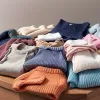 Provocarea Săptămânii: Puteți găsi cele trei șosete ascunse printre pulovere?
