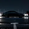 Incident grav în Oldenburg: Șoferul unui Opel a lovit un bărbat cu un cuțit în mână în parcarea unui local și a fugit