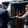 Un român căutat pentru furturi, prins de poliția germană în gara din Aachen
