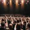 Starul de la Hollywood Jason Momoa, surprins în mosh pit la concertul Pantera