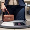 Ryanair și Easyjet oferă bonusuri angajaților pentru identificarea bagajelor în exces: Urmează și România?