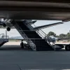 Moment jenant pentru cuplul Macron în Marea Britanie: Brigitte și-a ignorat soțul la coborârea din avion