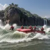 Salvare dramatică în China: Mamă și copil, scoși din apă în ultimul moment în Henan