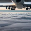 Un Jumbo Jet Lufthansa a declarat "Mayday" în America de Sud din cauza oboselii echipajului și a nivelului scăzut de combustibil