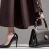 Geanta Birkin unică a lui Jane Birkin, vândută la licitație pentru un preț record de 8,6 milioane USD