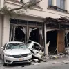 Răzbunare extremă: Clientul dat afară dintr-un restaurant a intrat cu mașina în clădire