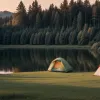Camping în Natură: Ghid complet pentru o vacanță relaxantă departe de aglomerație