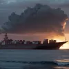 Atac Houthi în Marea Roșie: Trei marinari au murit pe un cargou
