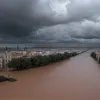 Inundații Devastatoare în Spania: Doi Dispăruți, Haos în Catalonia și Barcelona