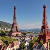 Proiect uimitor în Alsacia: Un bunic și nepotul său au construit o replică de 30 de metri a Turnului Eiffel