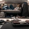 Criză de nervi la bord: O pasageră a făcut un scandal monstru în avion din cauza telefonului mobil