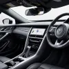 De la inutile la supraevaluate: Accesorii auto ciudate oferite de producători la prețuri exorbitante