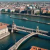 Râul Spree din Berlin, punct de atracție pentru scăldători, în ciuda unei interdicții de 100 de ani