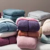 Ghicitoarea Săptămânii: Poți Găsi Cele Trei Șosete Printre Pulovere?