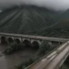 Imagini Șocante: Podul din Sicilia s-a Dezintegrat Parțial în Timpul Ploii Torențiale, cu Mașini în Trafic