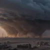 Furtună masivă de praf «Haboob» a înghițit Arizona: Phoenix, cufundat în întuneric, mii fără curent