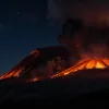 Erupția Vulcanului Etna în Sicilia: Cel mai înalt nivel de alertă pentru traficul aerian, turiștii vizați de noi reguli