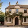 Incredibil: O fostă toaletă publică din Oxford a devenit cel mai mic hotel din Marea Britanie