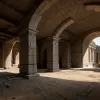 Descoperire uimitoare în Gdansk: Un mormânt de cavaler din secolul XIII-XIV, găsit sub o gelaterie, supranumit "Lancelot din Danzig"