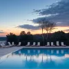Războiul prosoapelor pe Tenerife atinge cote absurde: Turiștii dorm pe șezlonguri lângă piscină