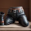Oktoberfest 2025: Ghid complet pentru curățarea și întreținerea corectă a pantalonilor Lederhosen