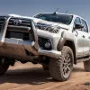 Rinocer furios în Africa de Sud: Un animal de trei tone a distrus un pick-up în timpul relocării