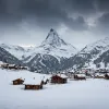 Haos de zăpadă în Alpi: Stațiunea Zermatt din Elveția, izolată de restul lumii